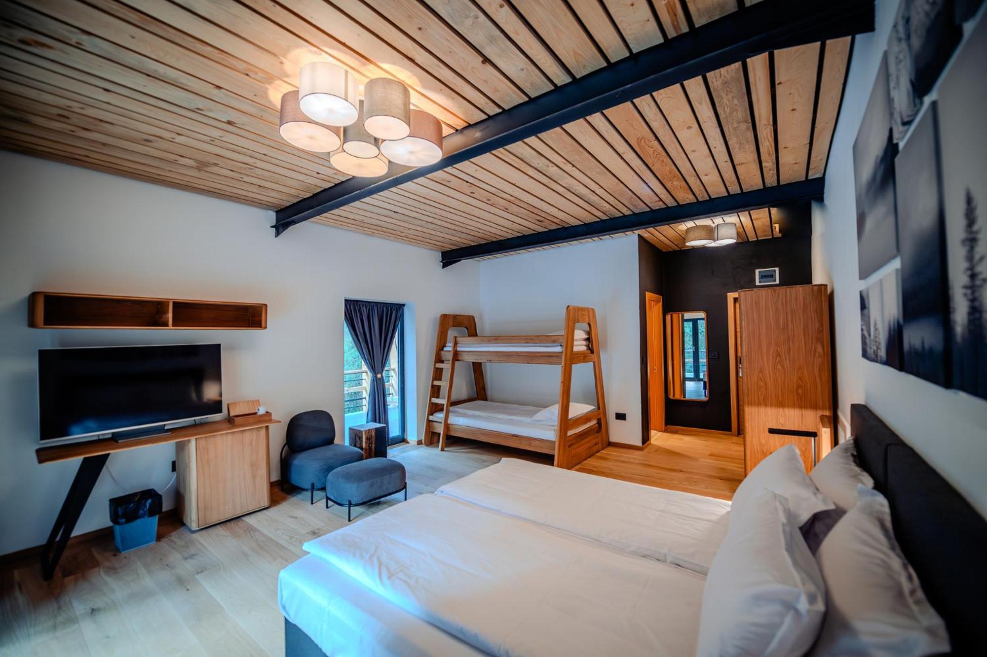 Complexul Turistic Cheile Butii Hotel Cimpu lui Neag Luaran gambar